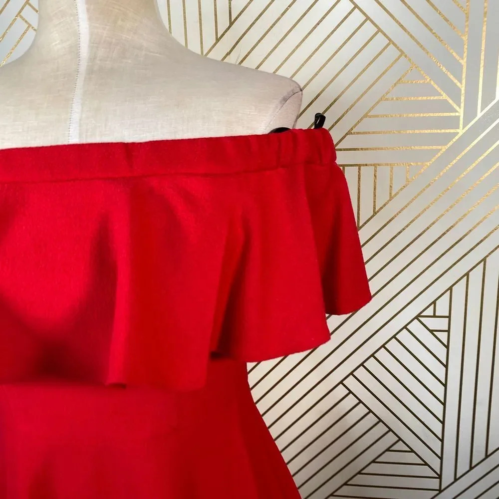 Black Halo Penelope Off the‎ Shoulder Dress in Red - Picture 4 of 12
